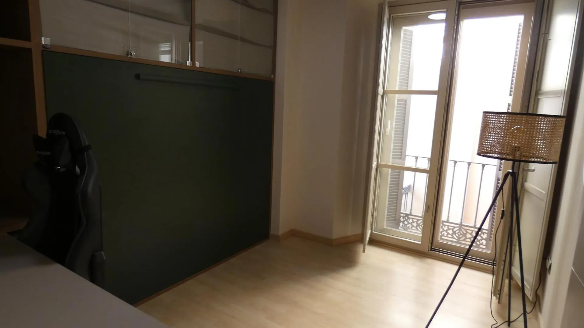 Old City Center Penthouse Malaga Apartment